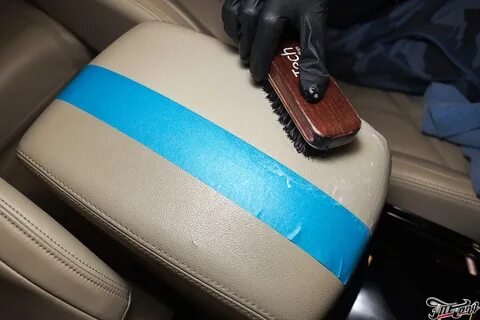 Химчистка салона от следов помады и тональника